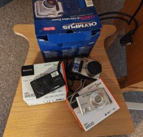 3 Fotoapparate, Sony und Olympus