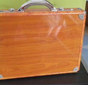 1 Aktenkoffer