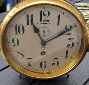 1 Junghans Schiffsuhr